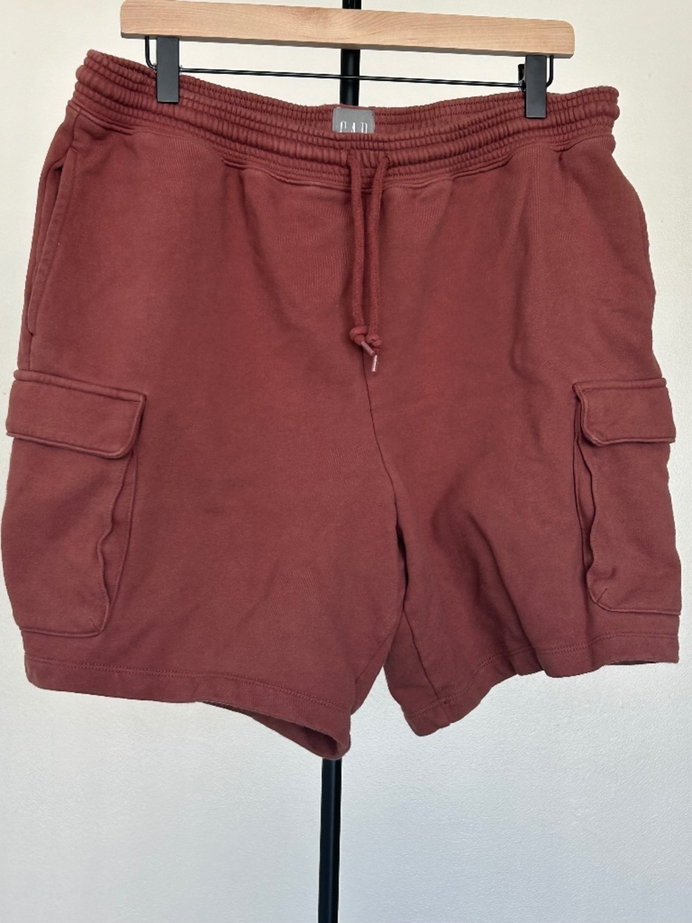 GAP Fleece Cargo Shorts – Mauve – Men's L